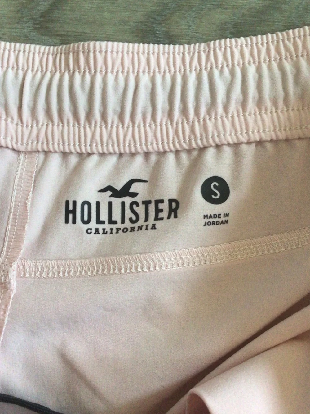 Hollister Men's S Pale Pink Elastic Waist Shorts
